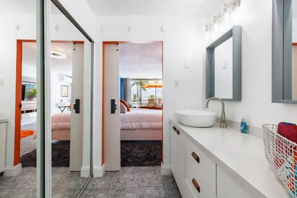 Chic Oceanfront Studio Condo Fajardo Lejlighed