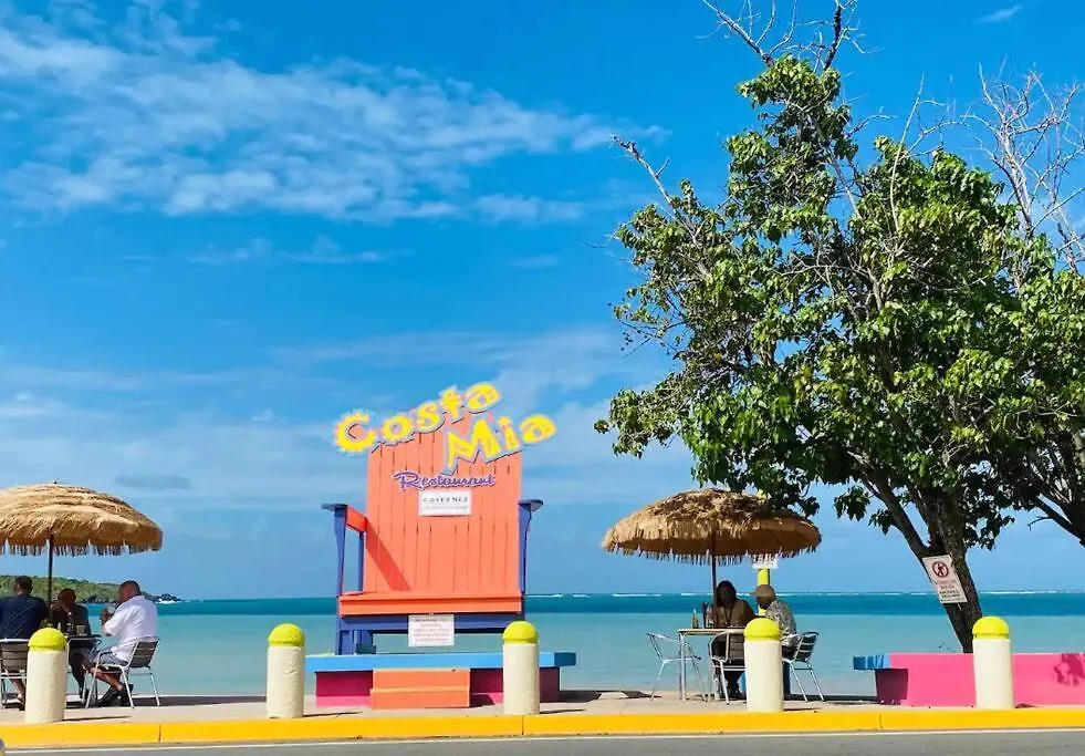 Chic Oceanfront Studio Condo Fajardo Lejlighed